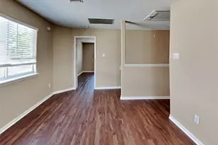 5215 Lavender Ln, Baytown, TX 77521 - Photo 8