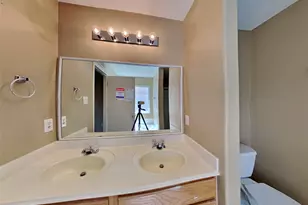 5215 Lavender Ln, Baytown, TX 77521 - Photo 12