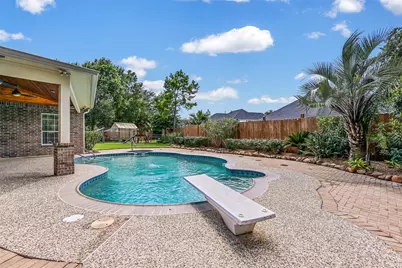 800 W Lake Circle, Friendswood, TX 77546 - Photo 32