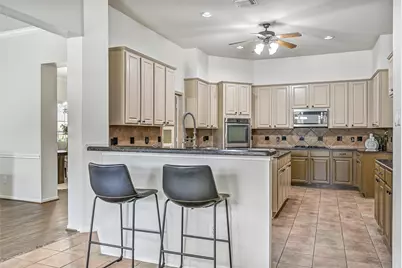 800 W Lake Circle, Friendswood, TX 77546 - Photo 14