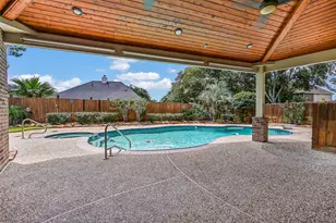800 W Lake Cir, Friendswood, TX 77546 - Photo 30