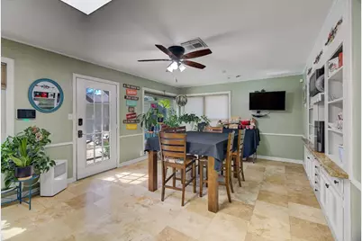 110 Daisy Street, Lake Jackson, TX 77566 - Photo 8