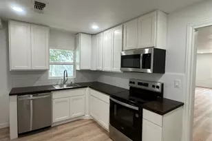 632 University Ave, Huntsville, TX 77320 - Photo 6