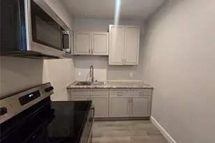 614 35th St, Galveston, TX 77550 - Photo 2