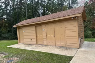 24488 Country Clb Dr, Huntsville, TX 77340 - Photo 20