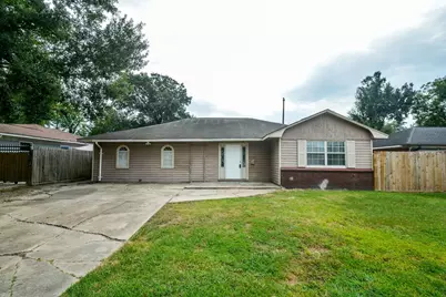 2009 Cleveland Street, Pasadena, TX 77502 - Photo 2