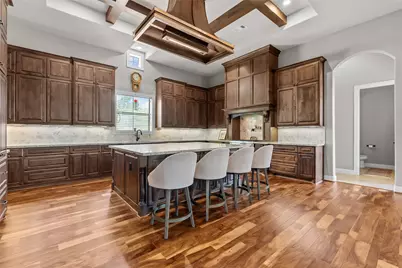 2080 Wilderness Trail, Friendswood, TX 77546 - Photo 2