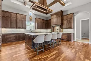 2080 Wilderness Trail, Friendswood, TX 77546 - Photo 2