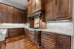 2080 Wilderness Trail, Friendswood, TX 77546 - Photo 16