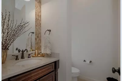 10 Moatwood Court, The Woodlands, TX 77382 - Photo 8