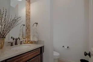 10 Moatwood Ct, The Woodlands, TX 77382 - Photo 8