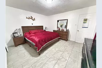 11707 N Evelyn Cir, Houston, TX 77071 - Photo 14