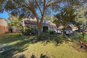 11707 N Evelyn Cir, Houston, TX 77071 - Photo 2
