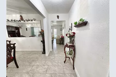 11707 N Evelyn Cir, Houston, TX 77071 - Photo 4