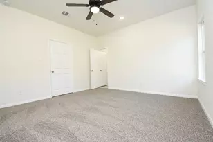 2819 Topiary Ln, Houston, TX 77014 - Photo 16