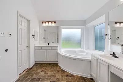 7422 Quiet Glen Drive, Sugar Land, TX 77479 - Photo 10