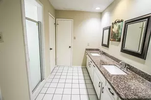 2811 Blue Meadow Circle, Sugar Land, TX 77479 - Photo 8
