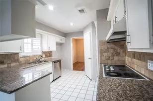 2811 Blue Meadow Circle, Sugar Land, TX 77479 - Photo 2