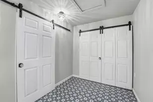 403 S Velasco St, Angleton, TX 77515 - Photo 10