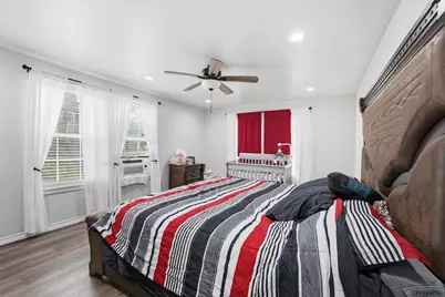 403 S Velasco Street, Angleton, TX 77515 - Photo 8