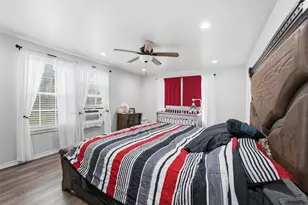 403 S Velasco St, Angleton, TX 77515 - Photo 8