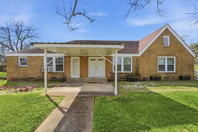 403 S Velasco Street, Angleton, TX 77515 - Photo 2