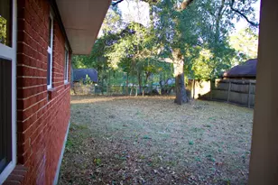 206 Hillcrest Dr, Conroe, TX 77303 - Photo 12