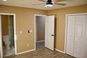 206 Hillcrest Dr, Conroe, TX 77303 - Photo 10