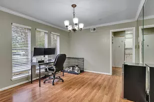 15703 Crestbrook Dr, Houston, TX 77059 - Photo 24