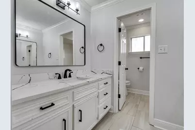 15703 Crestbrook Drive, Houston, TX 77059 - Photo 44