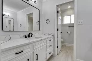 15703 Crestbrook Dr, Houston, TX 77059 - Photo 44