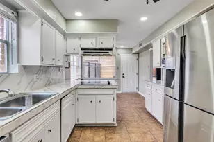 15703 Crestbrook Dr, Houston, TX 77059 - Photo 20