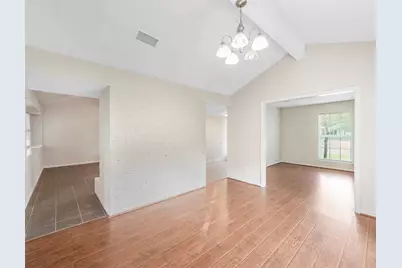 817 Willow Creek Drive, La Porte, TX 77571 - Photo 8