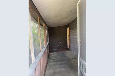 3310 1/2 Campbell Street, Houston, TX 77026 - Photo 2