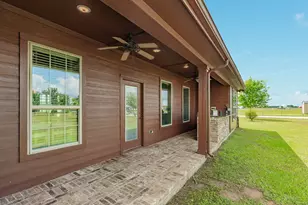 2180 County Rd 212, Angleton, TX 77515 - Photo 36