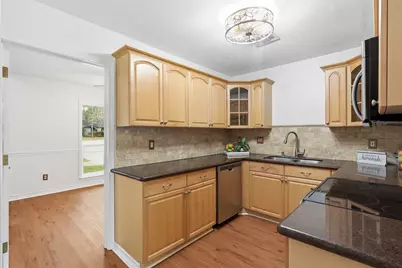 10 E Broken Oak Court, Spring, TX 77381 - Photo 8