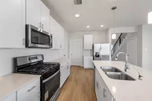 251 Charles Rdg Dr, Montgomery, TX 77316 - Photo 12