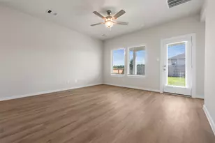 251 Charles Rdg Dr, Montgomery, TX 77316 - Photo 8