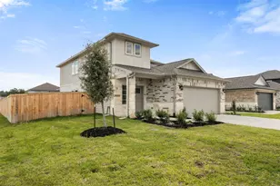 251 Charles Rdg Dr, Montgomery, TX 77316 - Photo 2