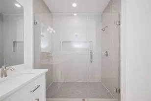 7307 W Knoll St, Houston, TX 77028 - Photo 22