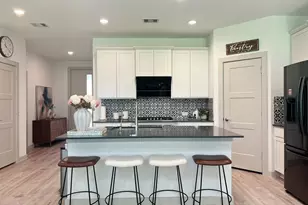 10023 Angelina Woods Ln, Conroe, TX 77384 - Photo 6