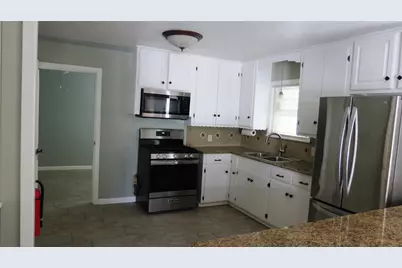 2224 30th Street, Galveston, TX 77550 - Photo 4