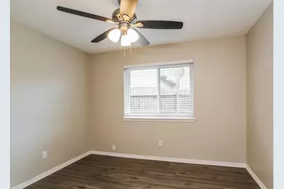 302 Dunford Court, Highlands, TX 77562 - Photo 12