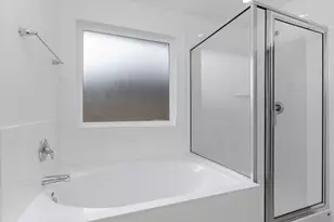 342 Amy St, Angleton, TX 77515 - Photo 12