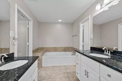 3414 Skyline Village Drive, Houston, TX 77057 - Photo 26