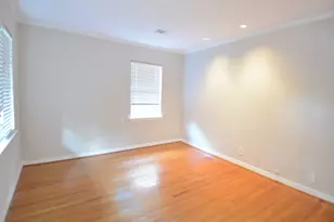 7515 Schiller St, Houston, TX 77055 - Photo 2