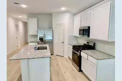 4922 Oakwood Drive, Fresno, TX 77545 - Photo 4