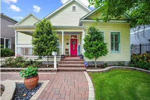 1327 Ashland St, Houston, TX 77008 - Photo 1