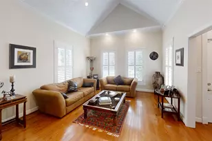 1327 Ashland St, Houston, TX 77008 - Photo 8