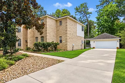 7 Mayborough Court, The Woodlands, TX 77382 - Photo 2